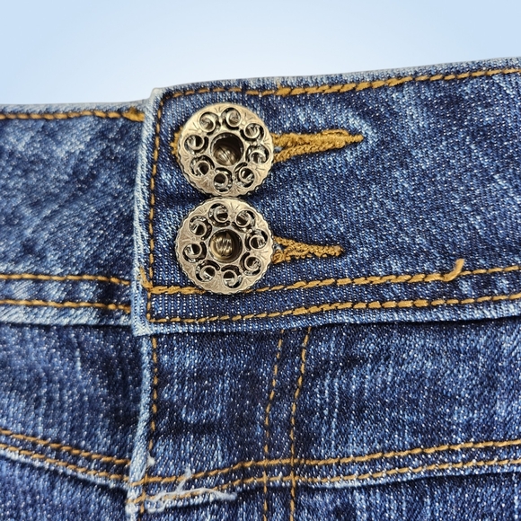 AE SPORT Denim Skort - 18 - Picture 3 of 5